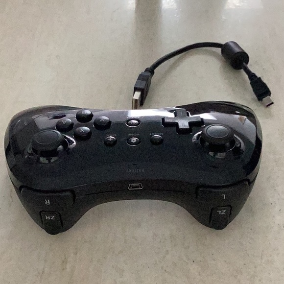 Wii U Wireless Classic Pro Controller Black - Picture 7 of 12